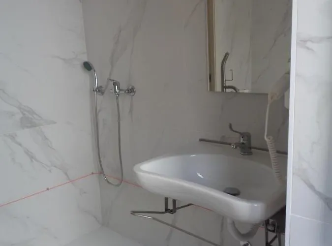 Hospedaria Srª Do Carmo ゲストハウス 3*